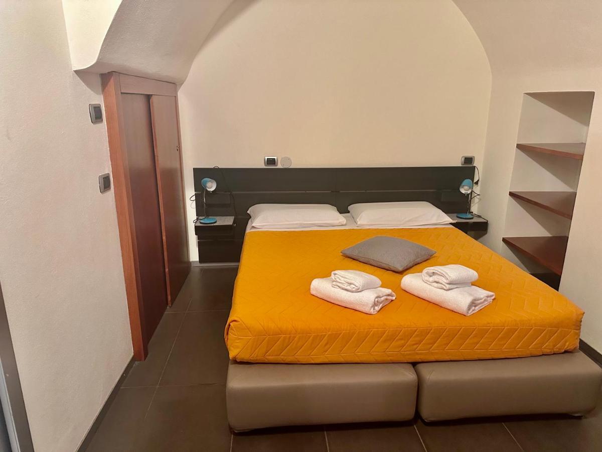 Feel - Luxury Duomo Suite แบร์กาโม ภายนอก รูปภาพ