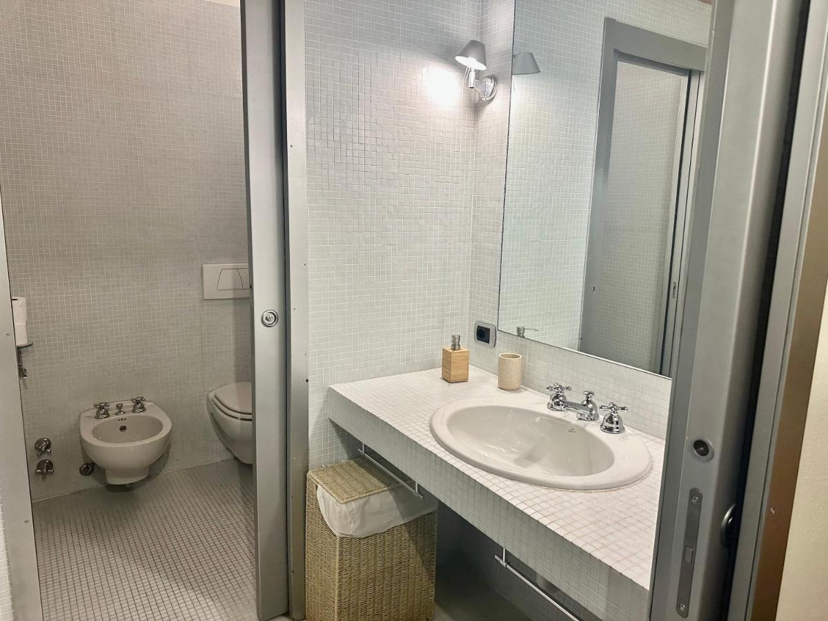 Feel - Luxury Duomo Suite แบร์กาโม ภายนอก รูปภาพ